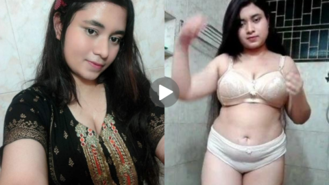Bangladeshi Girl Showing Her Big Boobs